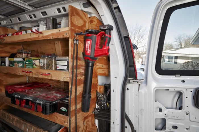 Воздуходувка аккумуляторная бесщёточная MILWAUKEE M12 BBL-0 (каркас)