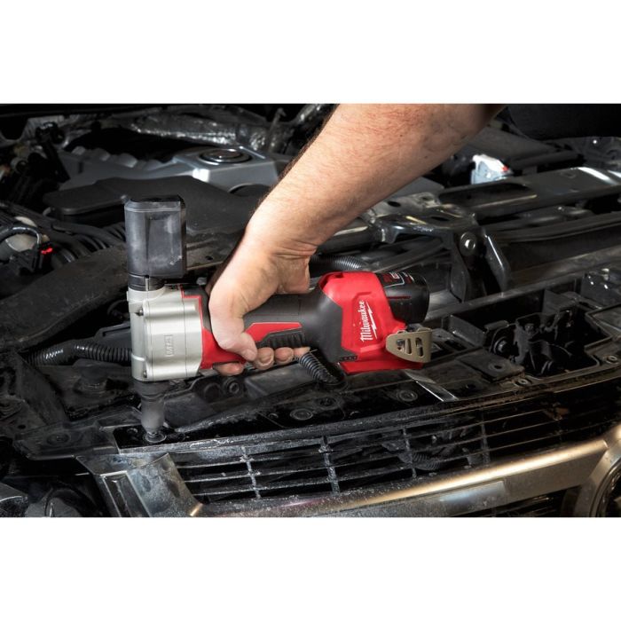 Заклепочник аккумуляторный MILWAUKEE M12 BPRT-201X Ø закл. 2,4-4,8мм (ЗУ+1акХ2ач+HDкейс)