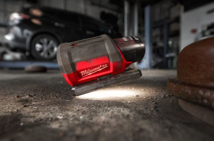 Фонарь светодиодный аккумуляторный MILWAUKEE M12 PAL-0 (каркас)