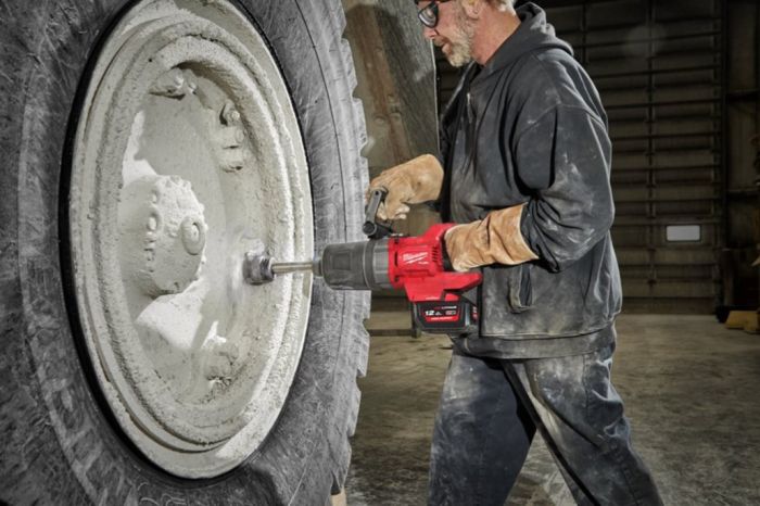 Гайковерт аккумуляторный бесщеточный MILWAUKEE 1'' (2711Нм) M18 ONEFHIWF1D-0C, с кольцом (каркас)