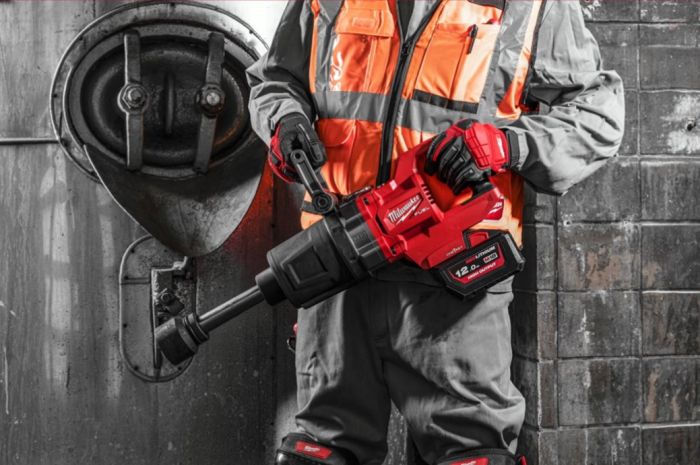 Гайковерт аккумуляторный бесщеточный MILWAUKEE 1'' (2711Нм) M18 ONEFHIWF1D-0C, с кольцом (каркас)