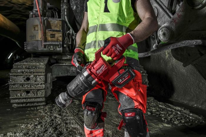 Гайковерт аккумуляторный бесщеточный MILWAUKEE 1'' (2711Нм) M18 ONEFHIWF1DS-0C, с кольцом (каркас)