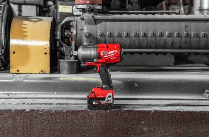 Гайковерт аккумуляторный бесщёточный MILWAUKEE 3/4" (2034Нм) M18 ONEFHIWF34-0X, с кольцом (каркас)