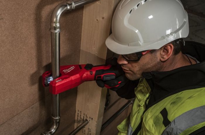 Труборез аккумуляторный по нержавеющей стали MILWAUKEE M12 PCSS-0 (каркас)