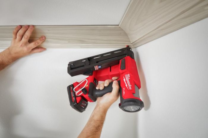 Пистолет гвоздезабивной аккумуляторный бесщёточный MILWAUKEE M18 FN16GA-202X (32-64мм)(ЗУ+2Х2Ач)