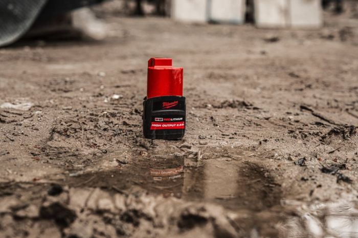 Аккумулятор MILWAUKEE M12 B2 2 Ач 4932430064