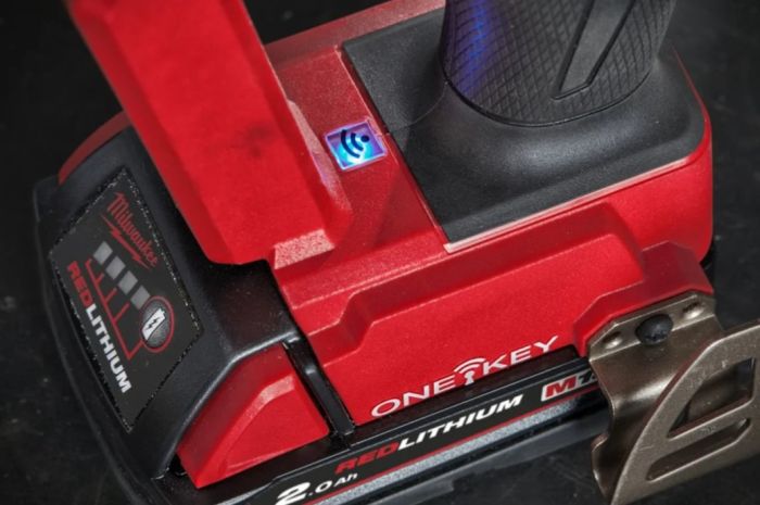 Заклепочник акумуляторний бесщеточный MILWAUKEE M18 ONEFPRT-0X (Ø4,8-7,0мм)(каркас+HDкейс)