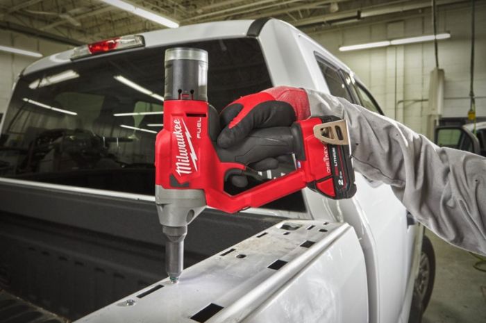 Заклепочник акумуляторний бесщеточный MILWAUKEE M18 ONEFPRT-0X (Ø4,8-7,0мм)(каркас+HDкейс)