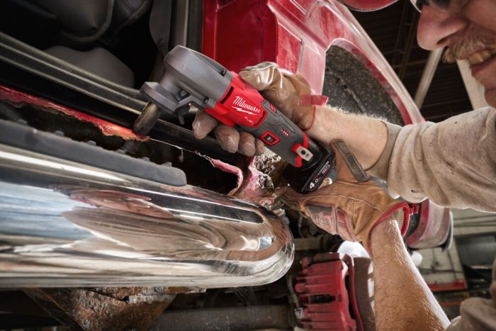 Ножницы по металлу аккумуляторные бесщёточный MILWAUKEE M12 FNB16-0 (каркас)