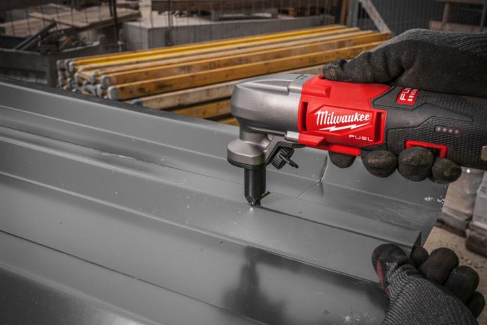 Ножницы по металлу аккумуляторные бесщёточный MILWAUKEE M12 FNB16-0 (каркас)