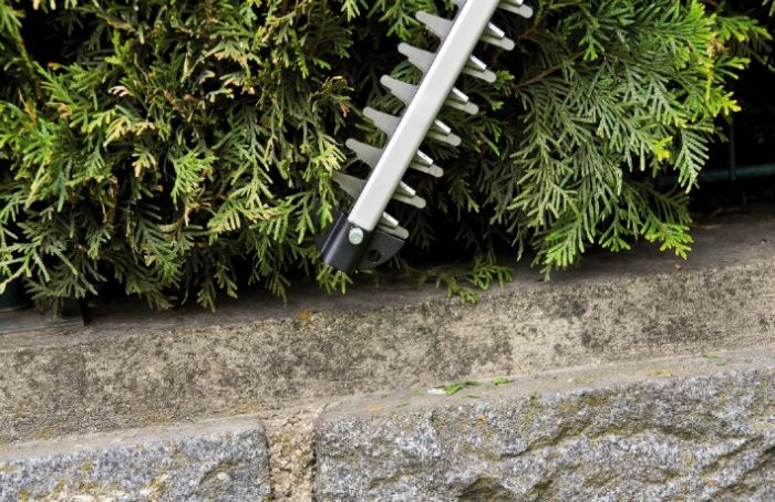 Кущоріз акумуляторний Einhell X-Change GE-CH 1855/1 Li Solo (без акум.), 18В, лезо 620 мм, 2200 об/хв, різ 550 мм