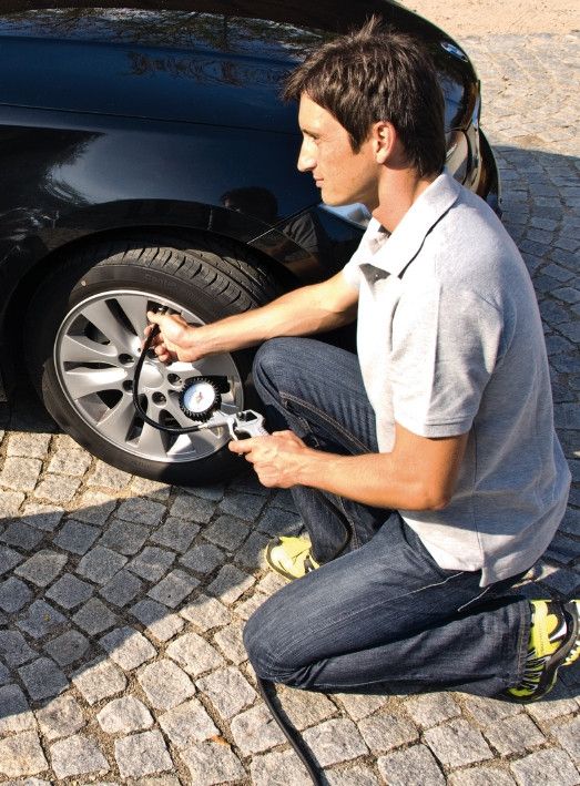 Компресор повітряний, Einhell TC-AC 190 OF Set (4020660) 1100 Вт, 190 л/хв, 8 бар, без ресивера, безмасляний, + пістолет, шланг і насадки