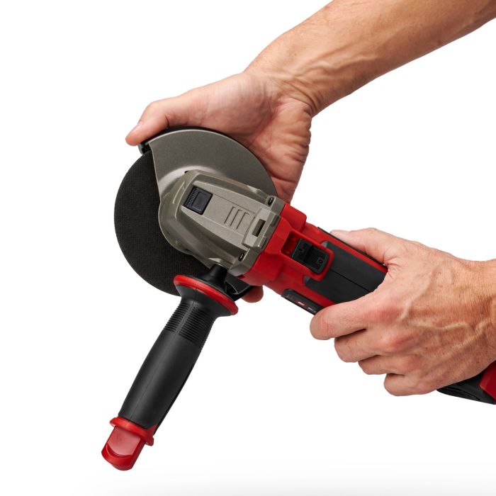 Машина шліф.кутова акумуляторна Einhell TE-AG 18/125-2 Li Kit (4 Ah)  X-Change 18В, акумулятор 4 Аг, 125 мм, плавний пуск, 8500 об/хв, щіткова, акумулятори від 2.5 А*г