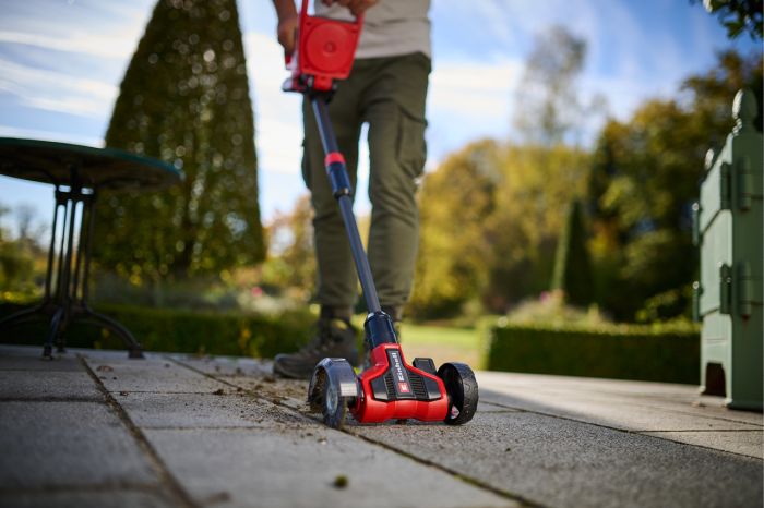 Пристрій для чистки стиків плитки акумуляторний  Einhell GE-CC 18/110 Li E-Solo  X-Change (без акум.), 18В, 1150-1500 об/хв, щітка 11 см, телескопічна ручка, в комплекті 1 жорстка і 1 м'яка щітки