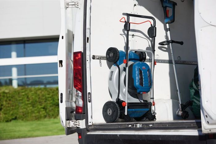 Акумуляторна газонокосарка Bosch GRA 18V2-46 (06008C8000)