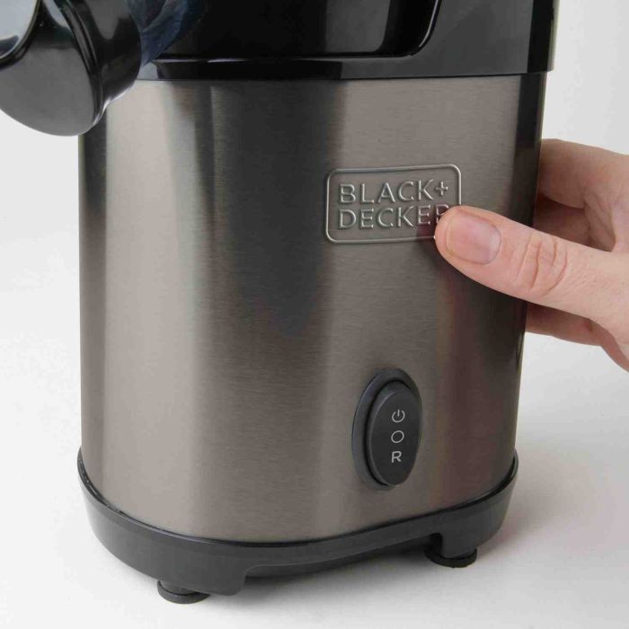 Соковитискач BLACK+DECKER BXJE200E Соковитискач BLACK+DECKER BXJE200E