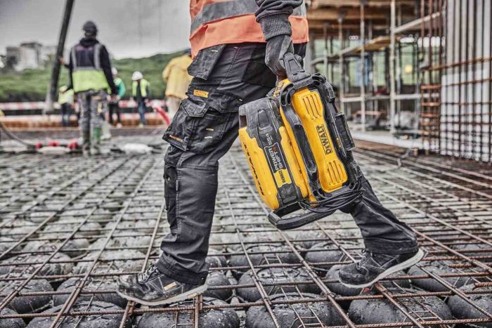 Акумуляторна батарея POWERSHIFT DeWALT DCBPS0554