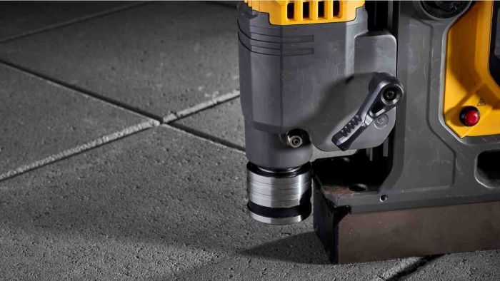 Верстат свердлильний акумуляторний безщітковий магнітний DeWALT DCD1623N