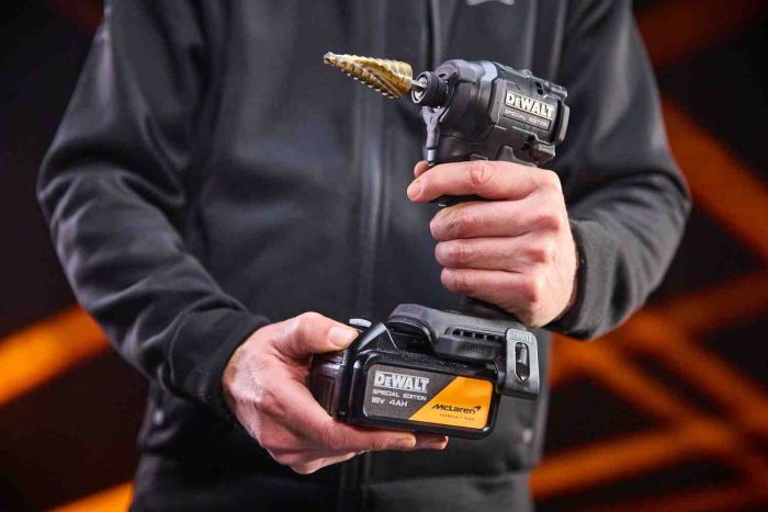 Шурупокрут ударний McLaren F1 TEAM SPECIAL EDITION DeWALT DCF86MM1T