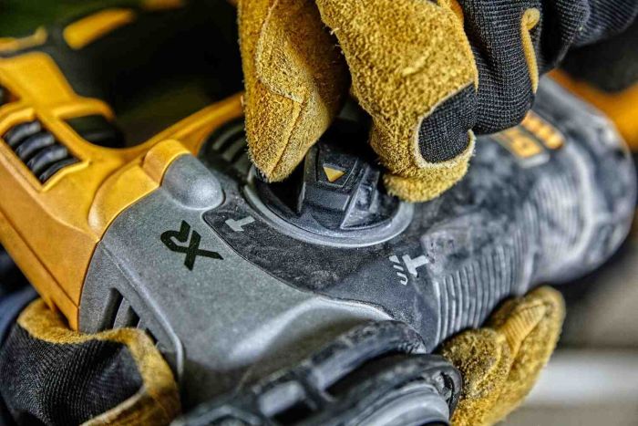 Перфоратор акумуляторний безщітковий SDS-Plus DeWALT DCH274P2T