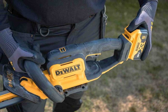 Кущоріз акумуляторний DeWALT DCMHT564N