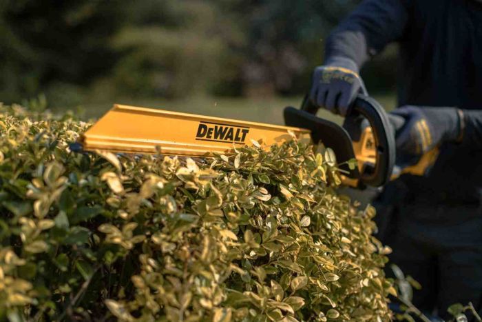 Кущоріз акумуляторний DeWALT DCMHT564P1