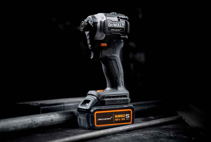 Шурупокрут ударний McLaren F1 TEAM LIMITED EDITION DeWALT DCF85MP2T
