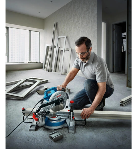 Торцювальна пила Bosch GCM 216 Professional Торцювальна пила Bosch GCM 216 Professional