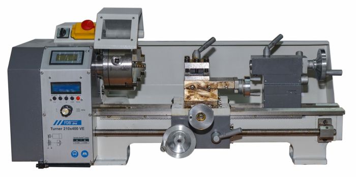 Верстат токарно-гвинторізний FDB Maschinen Turner 210x400 VE
