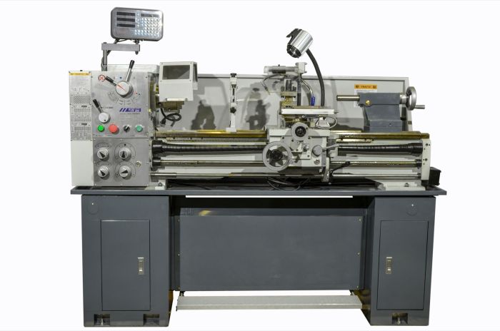 Верстат токарно-гвинторізний FDB Maschinen Turner 360x1000WM (DPA)